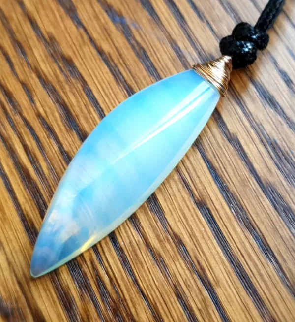 MĒNESS AKMENS (moonstone)